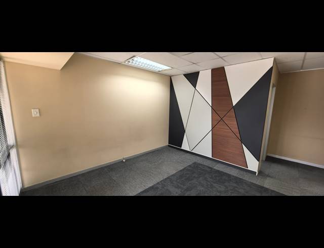 176.50M² OFFICE TO LET IN BO-DORP